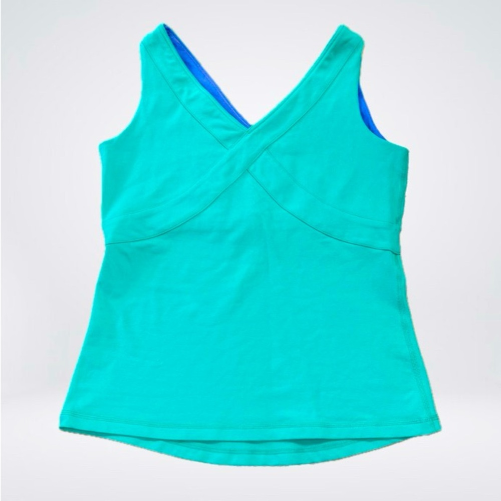 Lululemon Wet Dry Warm Tank Green Built in Bra Size 8